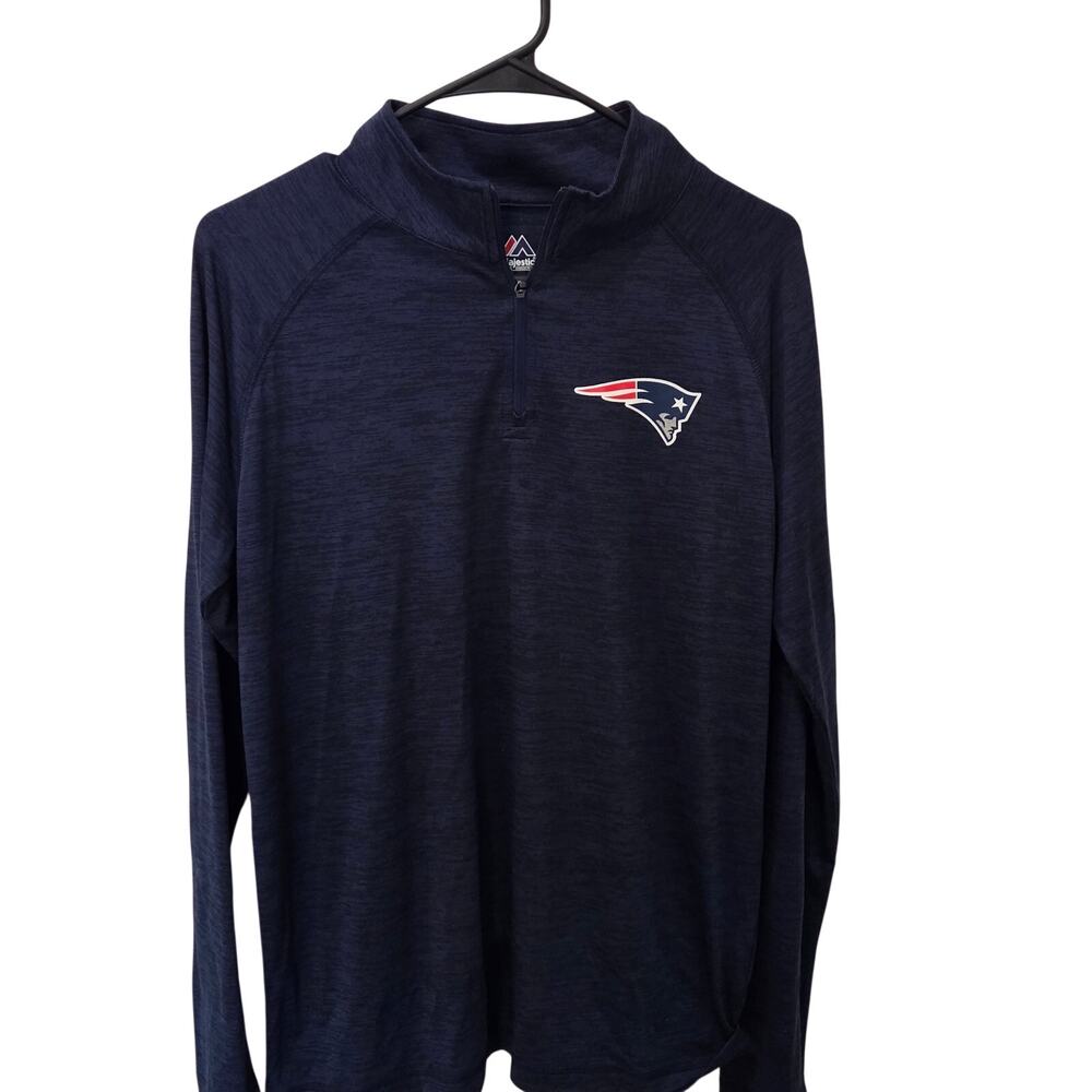 Men's/Women's  Majestic  Longsleeve Patriots 1/4 zip, Size Medium‎